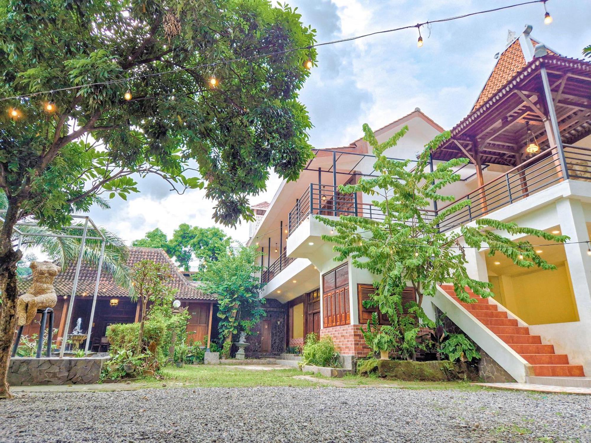 Pendhapa Art Space - Pas Limasan Homestay Prawirotaman Exterior photo