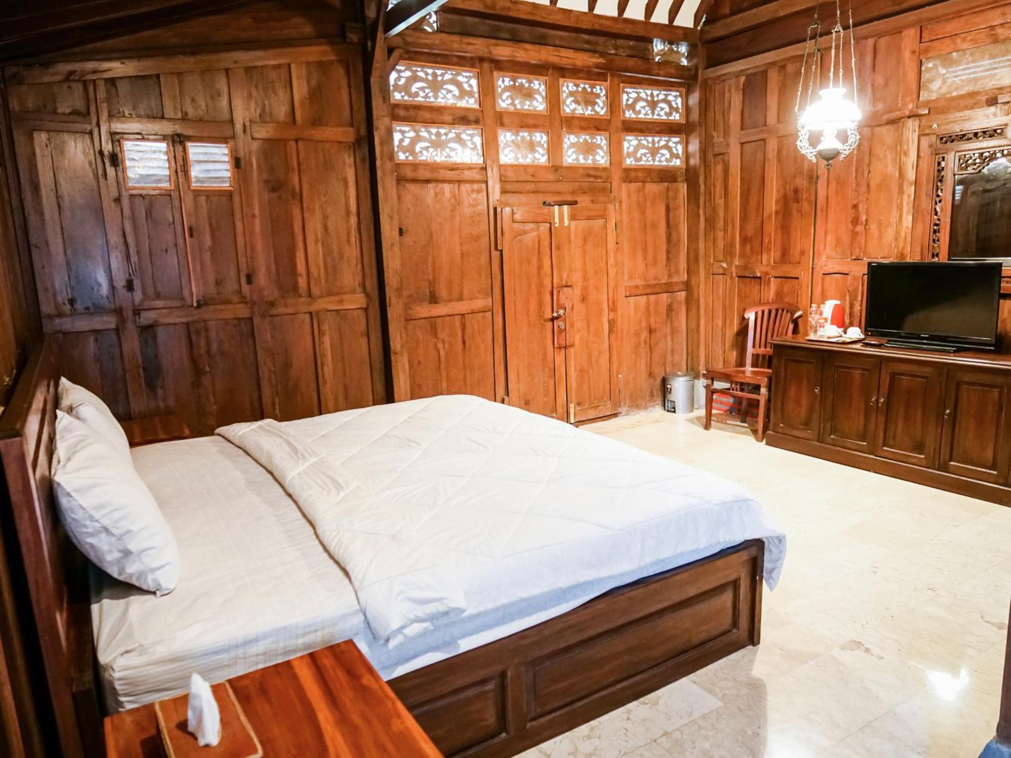 Pendhapa Art Space - Pas Limasan Homestay Prawirotaman Exterior photo