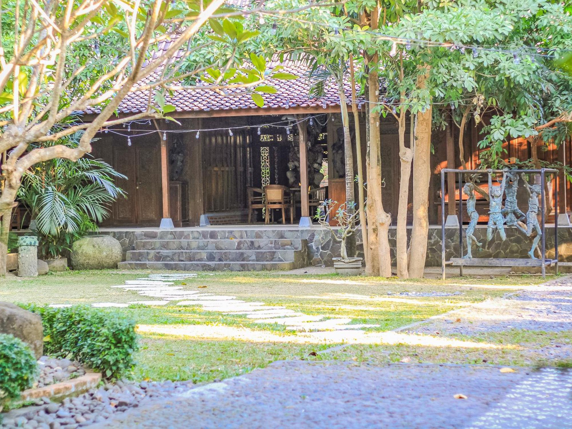 Pendhapa Art Space - Pas Limasan Homestay Prawirotaman Exterior photo