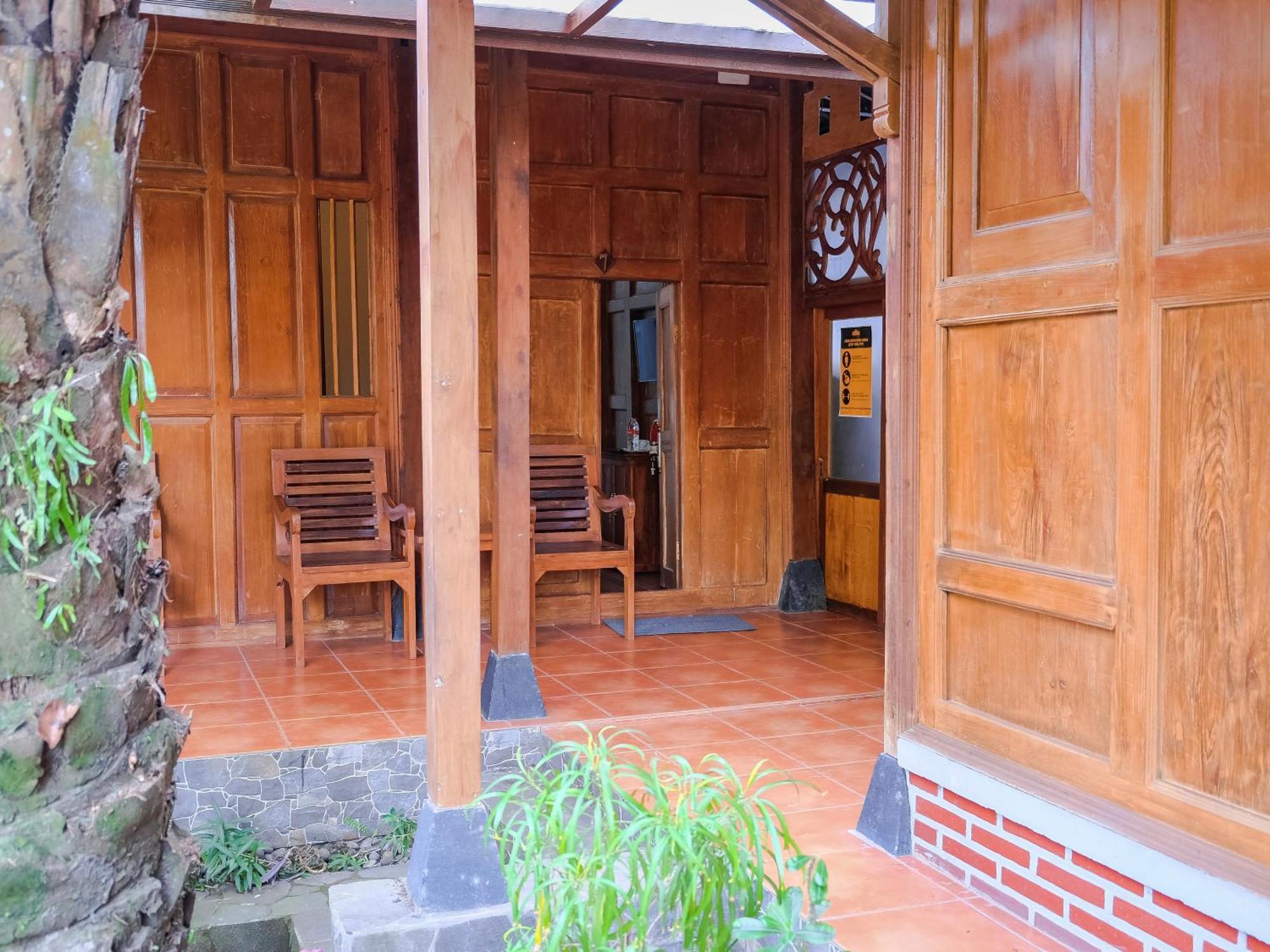 Pendhapa Art Space - Pas Limasan Homestay Prawirotaman Exterior photo