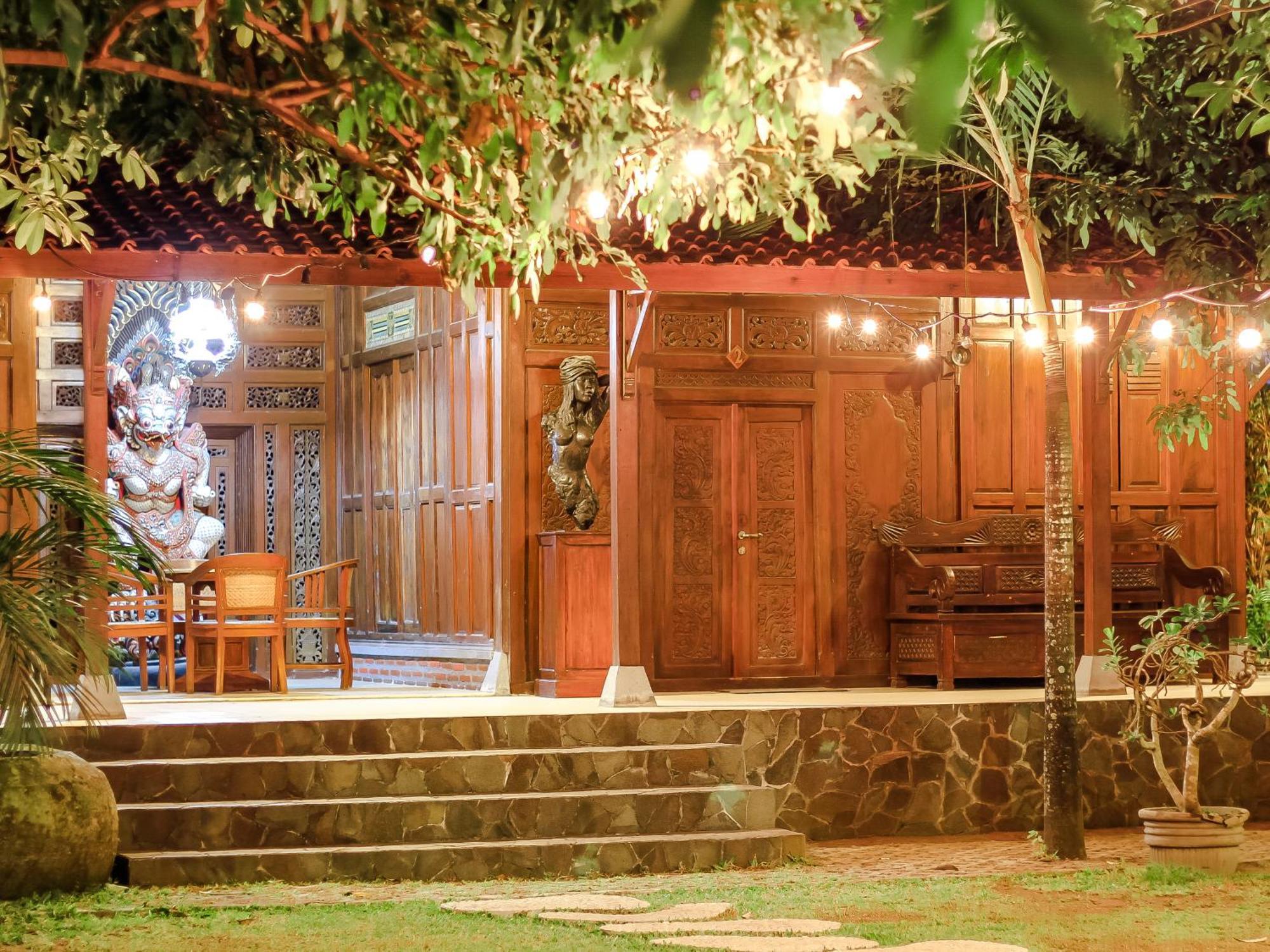 Pendhapa Art Space - Pas Limasan Homestay Prawirotaman Exterior photo