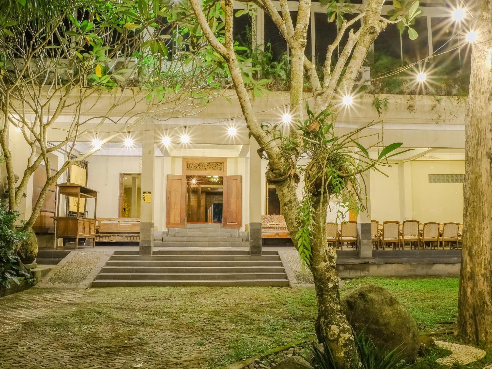 Pendhapa Art Space - Pas Limasan Homestay Prawirotaman Exterior photo